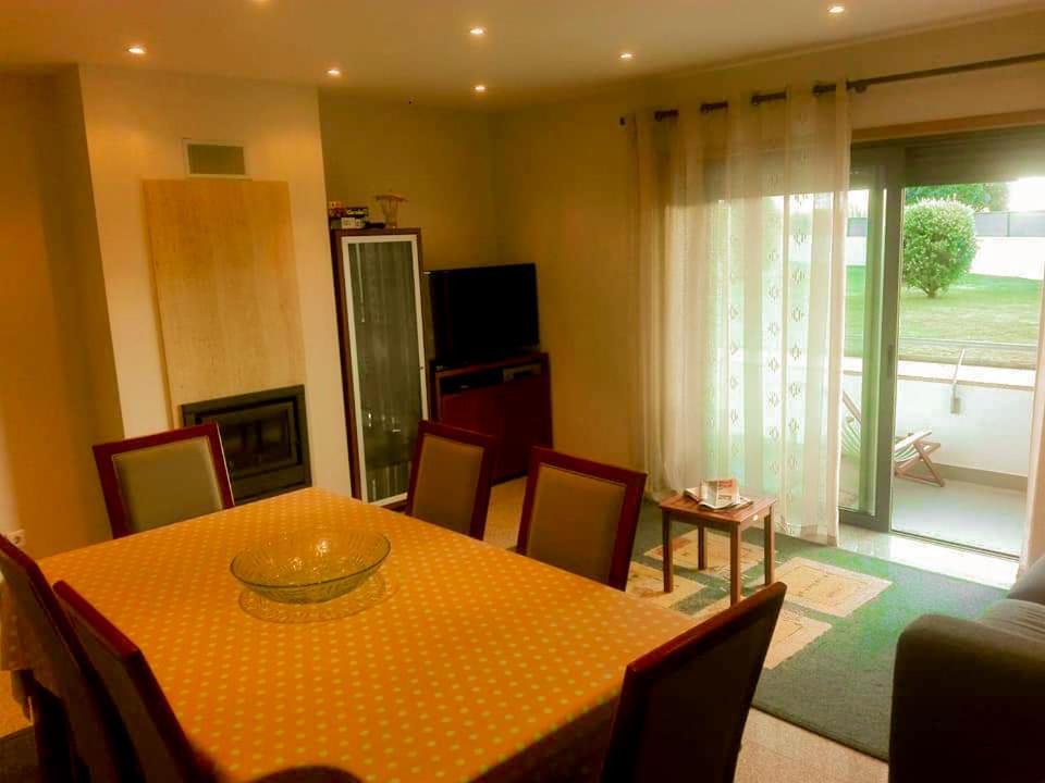 Beach Front Apartment - With Swimming Pool, Barbecue And Tennis Court! Viana do Castelo Luaran gambar
